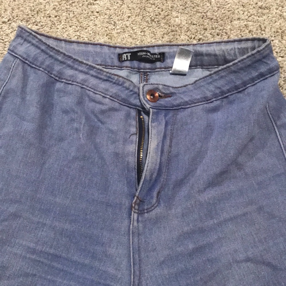 Ripped jeans - Picture 3 of 5